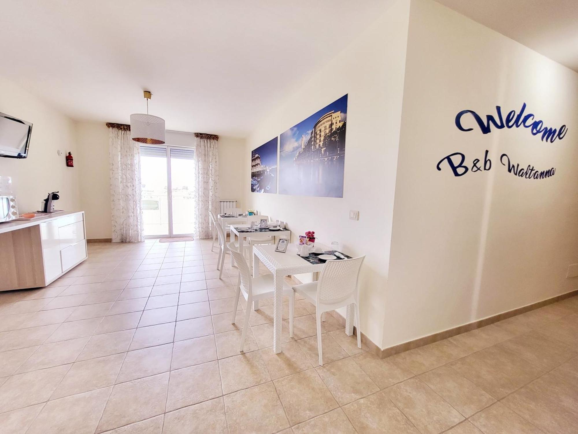 B&B Waltanna Airport Bari Bagian luar foto